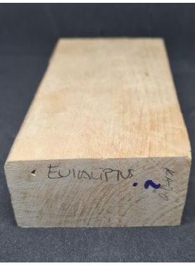 Drevený klátik z Eukaliptusu